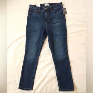 Crown & Ivy Women's High Rise Skinny Crop Blue Jeans Denim NWT Size 10